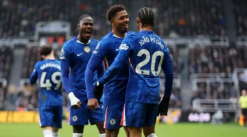 مخالفات متكررة.. أسوأ سائق في البريميرليج 2025 يبرز اسمه